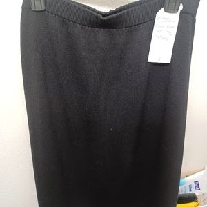 Straight knit skirt, Size 14. Length 25.5